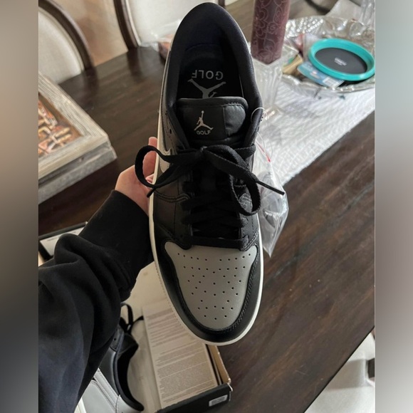 AIR JORDAN 1LOW G
BLACK/MEDIUM GREY-SAIL - Picture 3 of 5